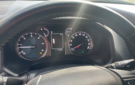 Toyota Land Cruiser Prado 150 рестайлинг, 2021 год, 5 050 000 рублей, 9 фотография