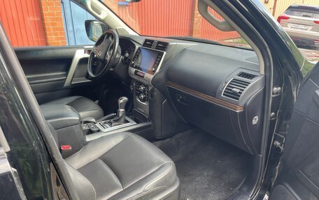 Toyota Land Cruiser Prado 150 рестайлинг, 2021 год, 5 050 000 рублей, 16 фотография