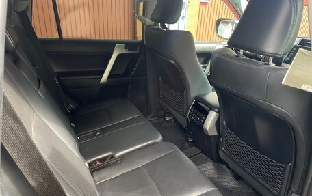 Toyota Land Cruiser Prado 150 рестайлинг, 2021 год, 5 050 000 рублей, 17 фотография