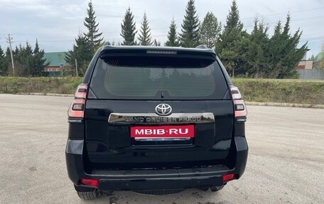 Toyota Land Cruiser Prado 150 рестайлинг, 2021 год, 5 050 000 рублей, 8 фотография