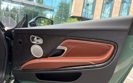 Aston Martin DBS III, 2021 год, 25 500 000 рублей, 30 фотография