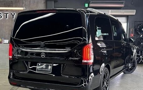 Mercedes-Benz V-Класс, 2023 год, 6 533 084 рублей, 7 фотография