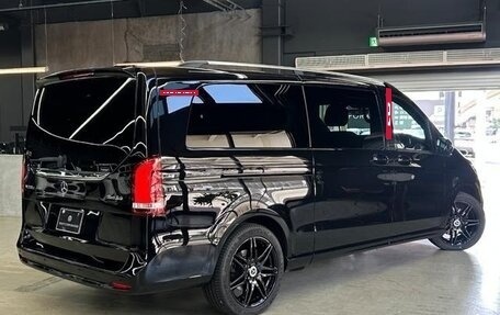 Mercedes-Benz V-Класс, 2023 год, 6 533 084 рублей, 8 фотография