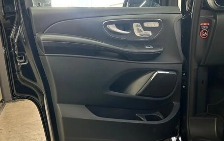 Mercedes-Benz V-Класс, 2023 год, 6 533 084 рублей, 27 фотография