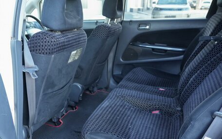 Honda Stream I рестайлинг, 2001 год, 450 000 рублей, 15 фотография