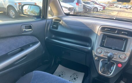 Honda Stream I рестайлинг, 2003 год, 649 999 рублей, 17 фотография