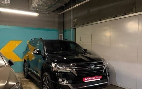 Toyota Land Cruiser 200, 2019 год, 9 700 000 рублей, 7 фотография