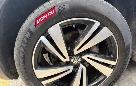 Volkswagen Touareg III, 2019 год, 4 985 000 рублей, 1 фотография