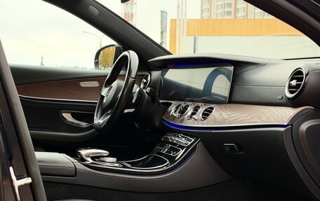 Mercedes-Benz E-Класс, 2016 год, 3 399 000 рублей, 25 фотография