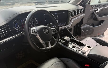 Volkswagen Touareg III, 2019 год, 4 985 000 рублей, 2 фотография