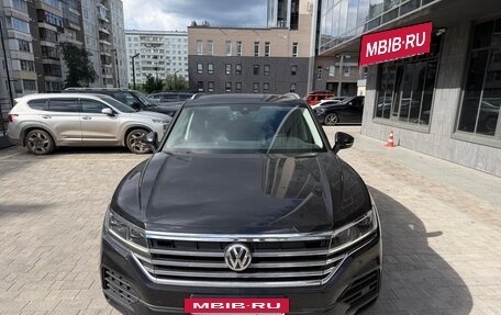 Volkswagen Touareg III, 2019 год, 4 985 000 рублей, 19 фотография