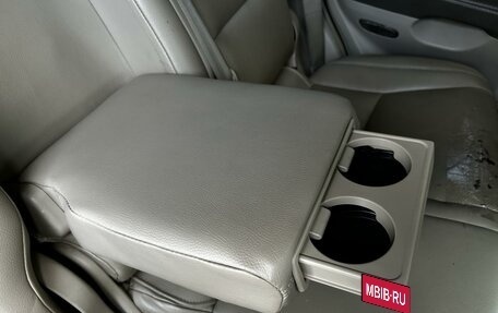Toyota Land Cruiser Prado 120, 2005 год, 2 199 000 рублей, 16 фотография