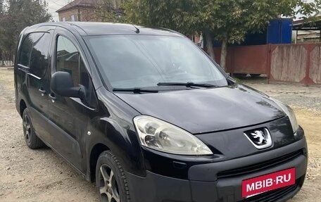 Peugeot Partner II рестайлинг 2, 2010 год, 580 000 рублей, 3 фотография