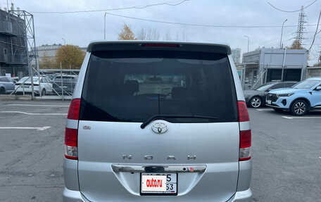 Toyota Noah III, 2005 год, 649 000 рублей, 6 фотография
