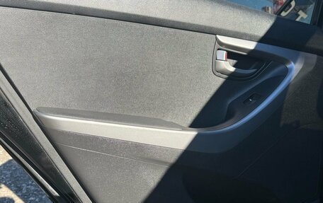 Hyundai Elantra VI, 2015 год, 1 049 000 рублей, 13 фотография