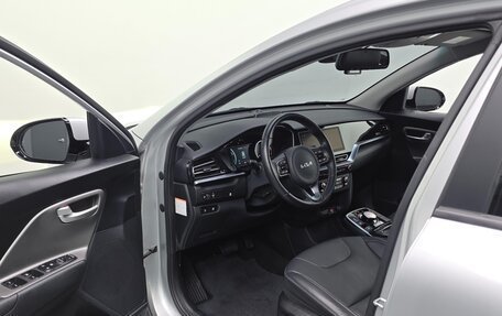 KIA Niro I, 2022 год, 2 290 000 рублей, 11 фотография