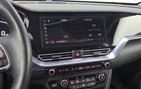 KIA Niro I, 2022 год, 2 290 000 рублей, 19 фотография