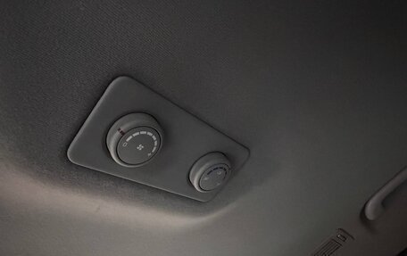 Hyundai H-1 II рестайлинг, 2015 год, 2 250 000 рублей, 14 фотография