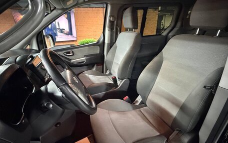 Hyundai H-1 II рестайлинг, 2015 год, 2 250 000 рублей, 15 фотография
