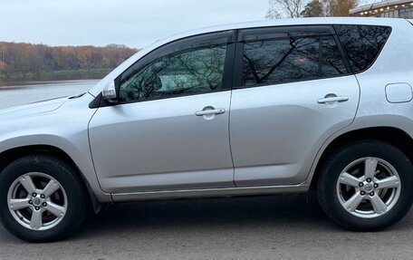 Toyota RAV4, 2010 год, 1 040 000 рублей, 2 фотография