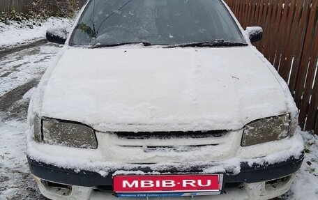 Toyota Sprinter VIII (E110), 2000 год, 300 000 рублей, 1 фотография