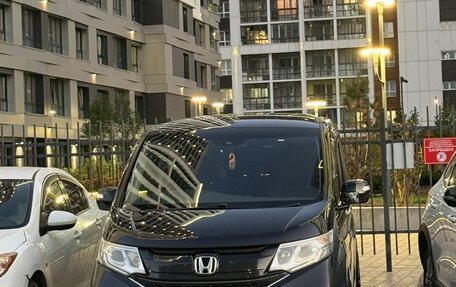 Honda Stepwgn IV рестайлинг, 2015 год, 1 500 000 рублей, 2 фотография