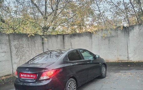Hyundai Solaris II рестайлинг, 2013 год, 400 000 рублей, 5 фотография