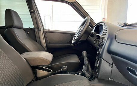 Chevrolet Niva I рестайлинг, 2013 год, 650 000 рублей, 15 фотография