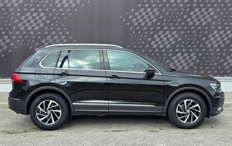 Volkswagen Tiguan II, 2019 год, 2 299 000 рублей, 6 фотография