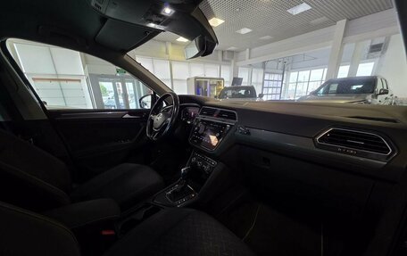 Volkswagen Tiguan II, 2019 год, 2 299 000 рублей, 22 фотография