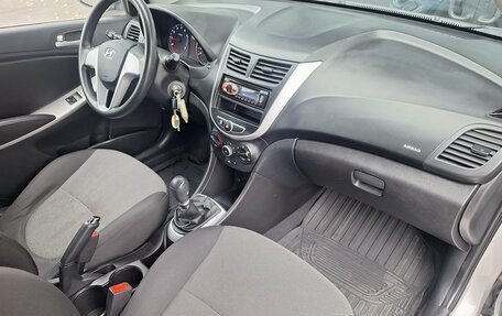 Hyundai Solaris II рестайлинг, 2012 год, 790 000 рублей, 11 фотография