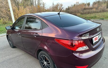 Hyundai Solaris II рестайлинг, 2011 год, 890 000 рублей, 7 фотография