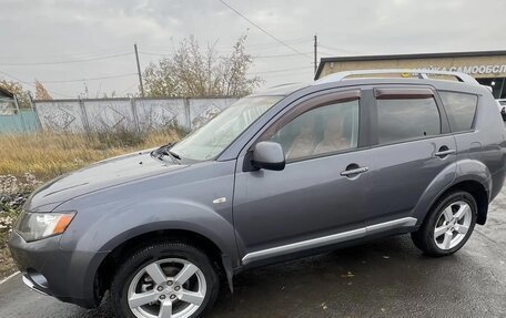 Mitsubishi Outlander III рестайлинг 3, 2007 год, 800 000 рублей, 11 фотография