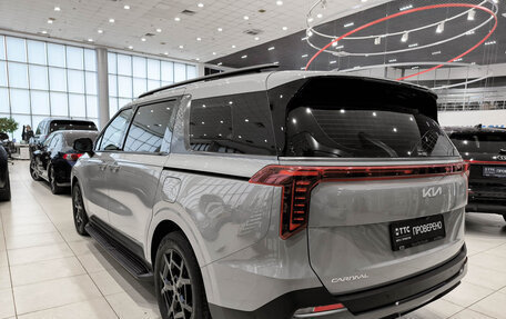 KIA Carnival, 2025 год, 5 740 000 рублей, 11 фотография