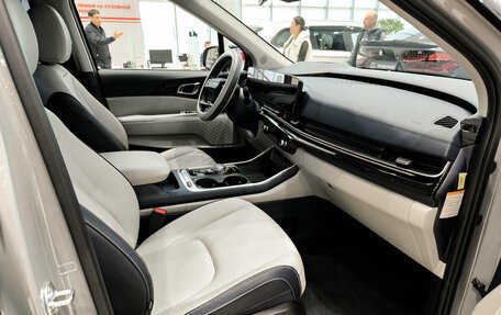 KIA Carnival, 2025 год, 5 740 000 рублей, 15 фотография