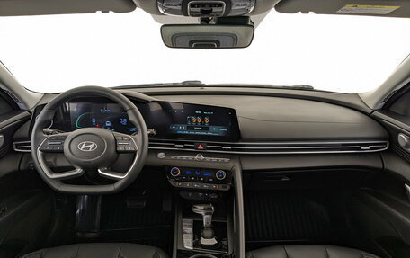 Hyundai Elantra, 2025 год, 2 470 000 рублей, 14 фотография