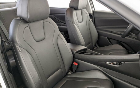 Hyundai Elantra, 2025 год, 2 470 000 рублей, 24 фотография