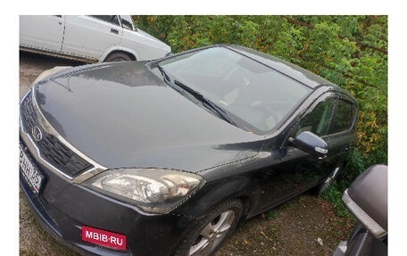 KIA cee'd I рестайлинг, 2010 год, 420 000 рублей, 3 фотография