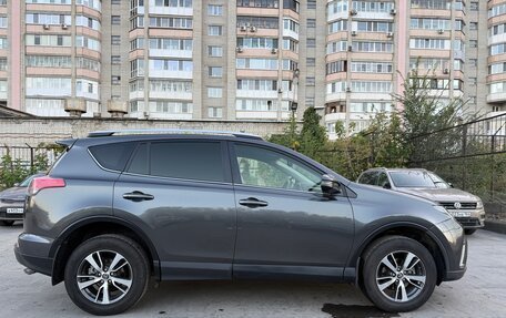 Toyota RAV4, 2015 год, 2 200 000 рублей, 7 фотография