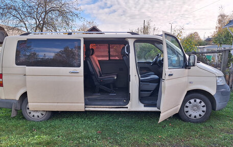 Volkswagen Transporter T5 рестайлинг, 2004 год, 950 000 рублей, 4 фотография