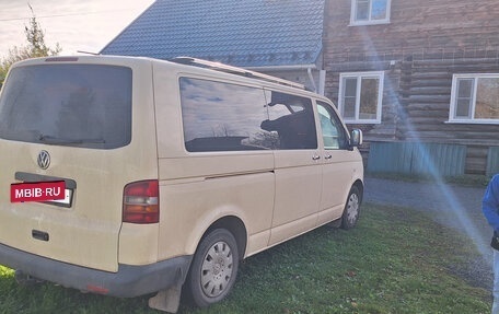 Volkswagen Transporter T5 рестайлинг, 2004 год, 950 000 рублей, 2 фотография