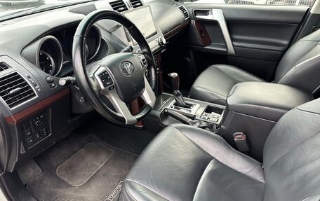 Toyota Land Cruiser Prado 150 рестайлинг, 2015 год, 3 800 000 рублей, 5 фотография