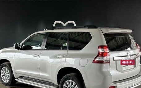 Toyota Land Cruiser Prado 150 рестайлинг, 2015 год, 3 800 000 рублей, 2 фотография
