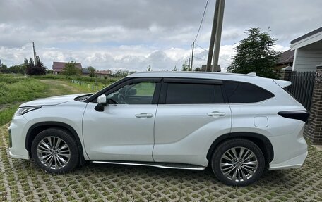 Toyota Highlander, 2024 год, 7 300 000 рублей, 4 фотография