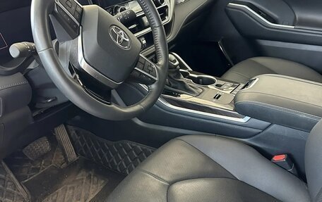 Toyota Highlander, 2024 год, 7 300 000 рублей, 15 фотография