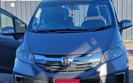 Honda Freed I, 2015 год, 1 199 999 рублей, 7 фотография