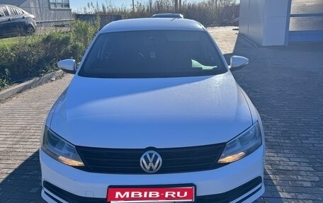 Volkswagen Jetta VII, 2015 год, 980 000 рублей, 1 фотография