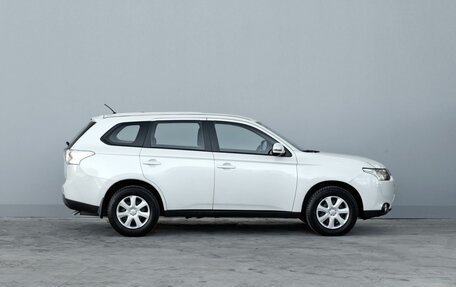 Mitsubishi Outlander III рестайлинг 3, 2014 год, 1 449 000 рублей, 2 фотография