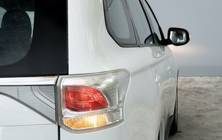 Mitsubishi Outlander III рестайлинг 3, 2014 год, 1 449 000 рублей, 19 фотография