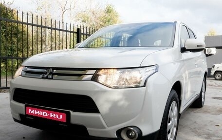 Mitsubishi Outlander III рестайлинг 3, 2014 год, 1 449 000 рублей, 21 фотография